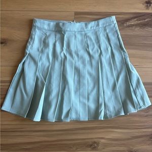 Urban Daizy Pleated Skirt - Size Small